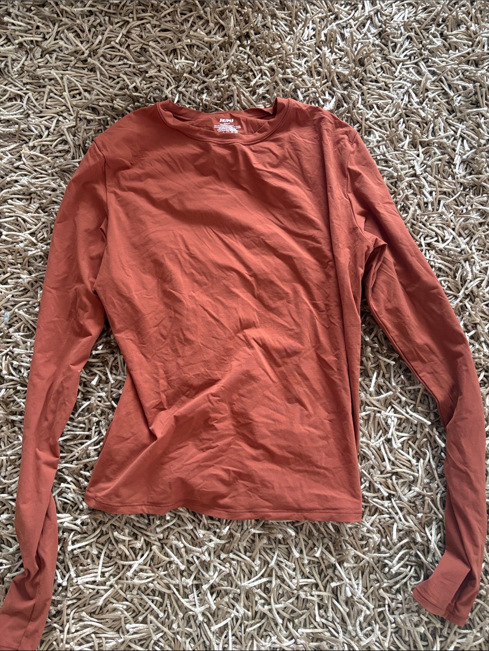 Skims Fits Everybody Long Sleeve T-Shirt in Red Medium